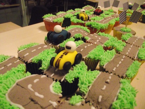 racing car cupcakes