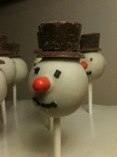 snowman cake pop