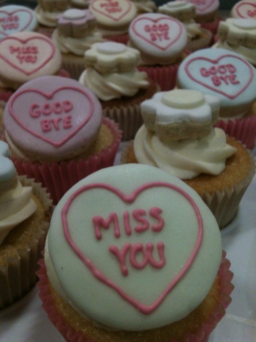 miss you love hearts leaving cupcakes