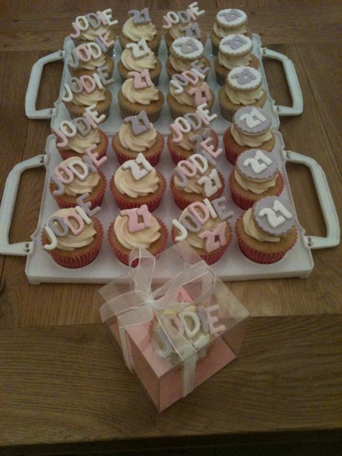 21st birthday cupcakes